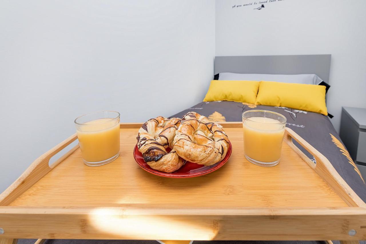 Bhost - Regina Apartment กอร์โดบา ภายนอก รูปภาพ